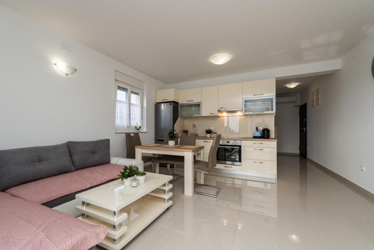 Zoran Brand New Modern Apartments Mandre Dış mekan fotoğraf