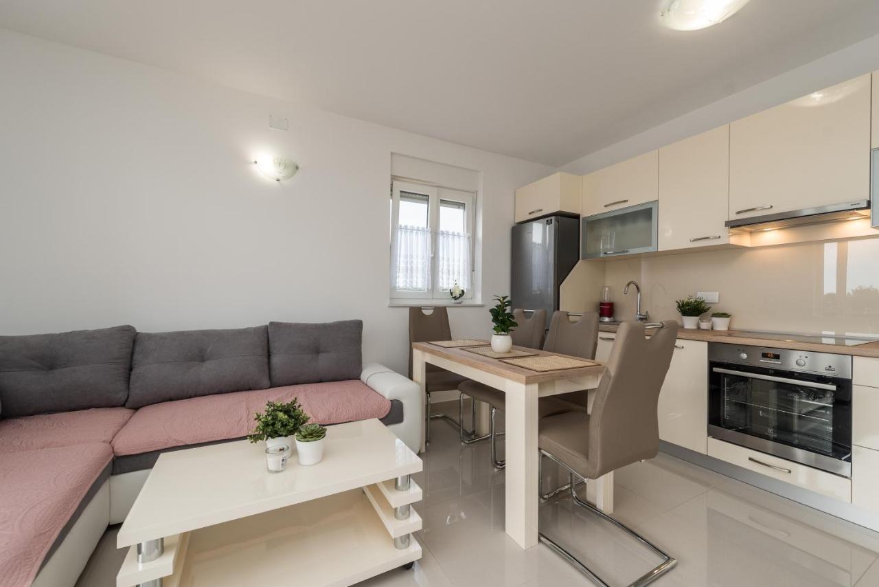Zoran Brand New Modern Apartments Mandre Dış mekan fotoğraf