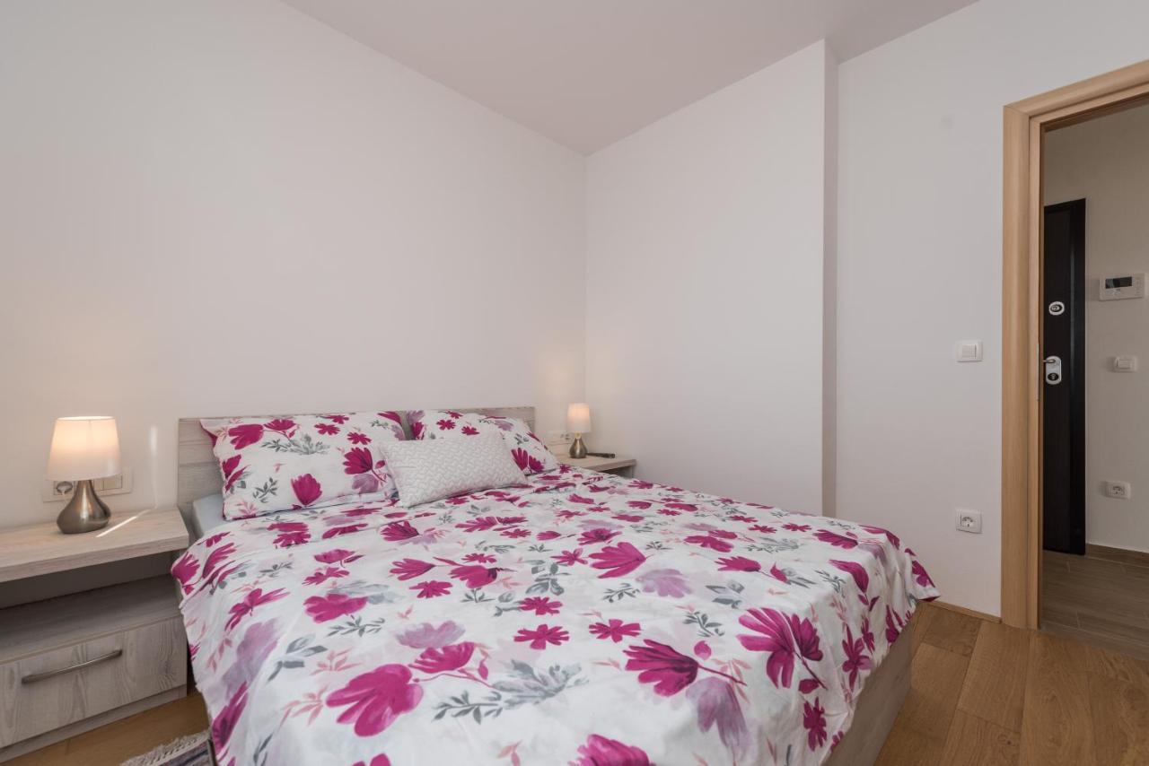 Zoran Brand New Modern Apartments Mandre Dış mekan fotoğraf