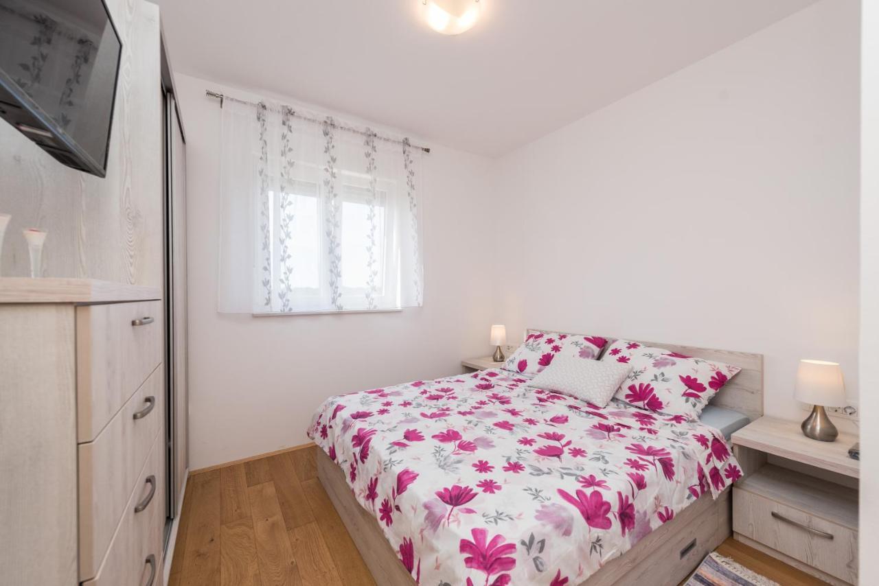 Zoran Brand New Modern Apartments Mandre Dış mekan fotoğraf